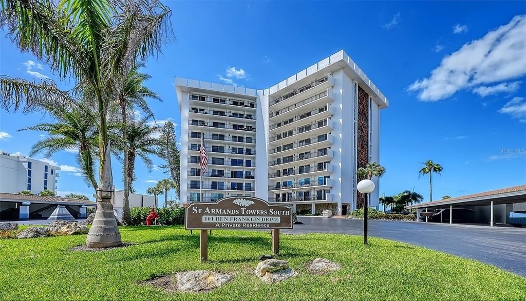 1 Benjamin Franklin Drive - Photo 0