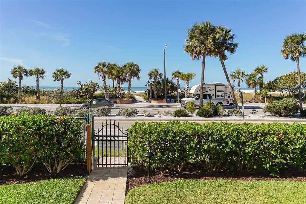 1 Benjamin Franklin Drive - Photo 56