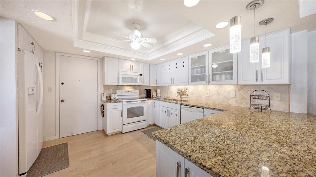 1 Benjamin Franklin Drive - Photo 17