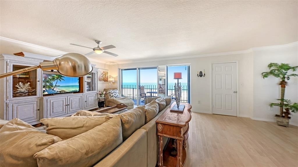 1 Benjamin Franklin Drive - Photo 8