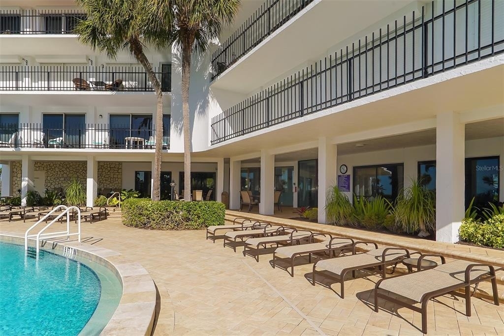1 Benjamin Franklin Drive - Photo 41