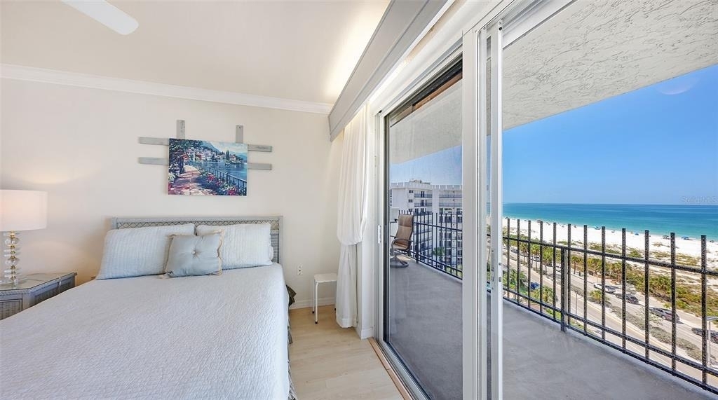 1 Benjamin Franklin Drive - Photo 33