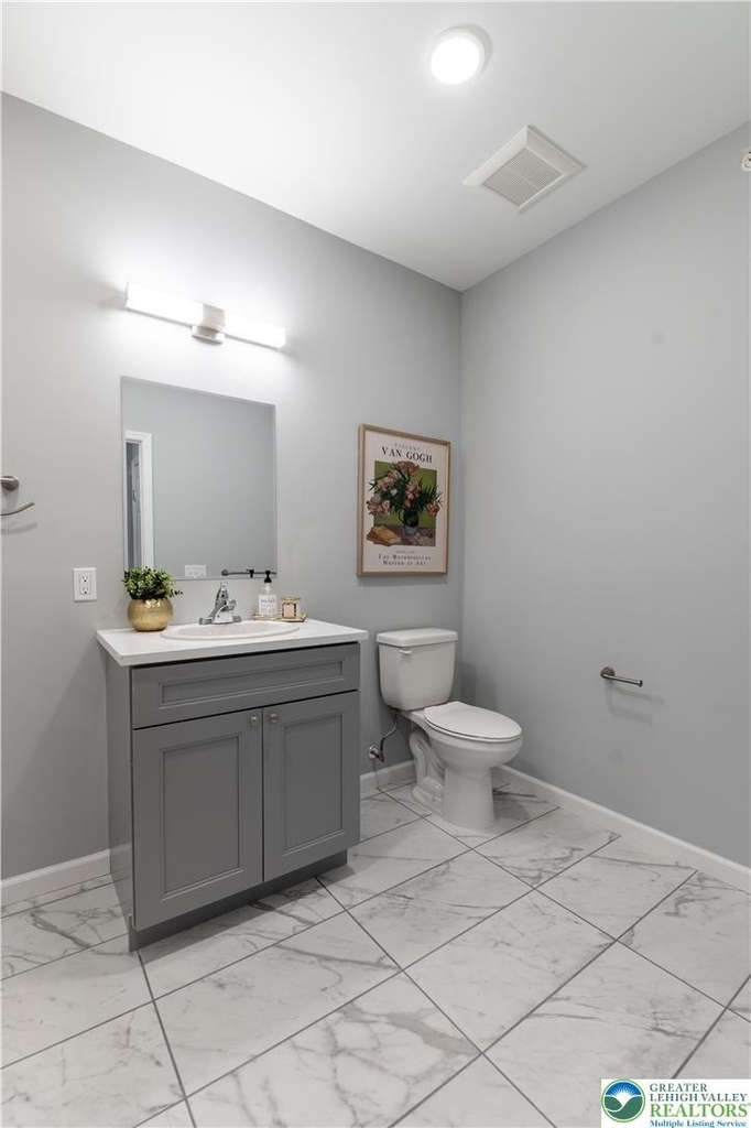 948 N Front Street - Photo 16