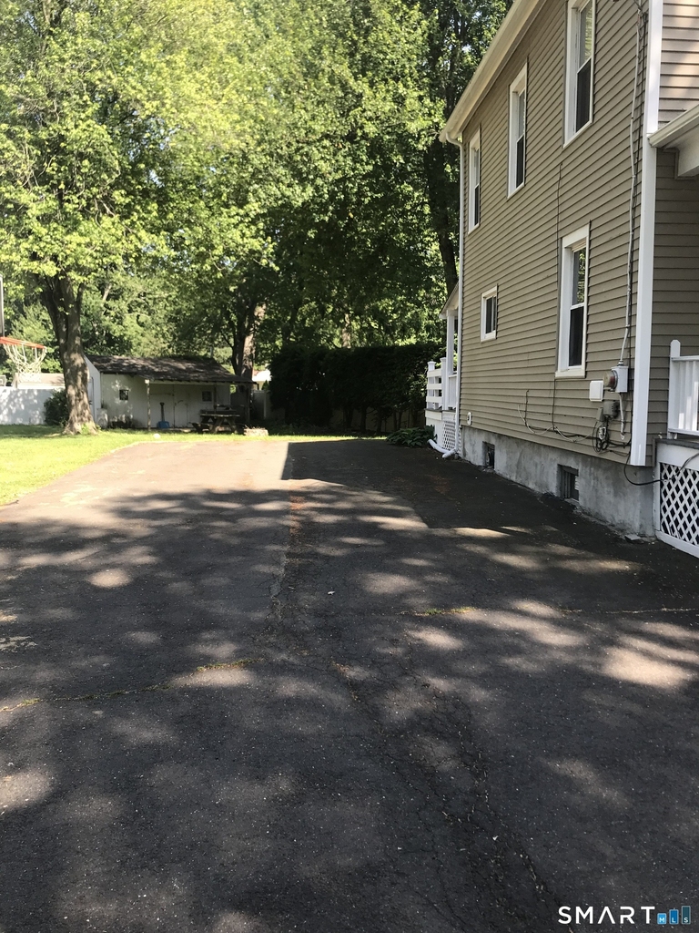 310 Connecticut Avenue - Photo 15