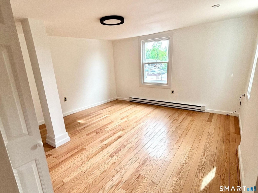 582 Main Street - Photo 4