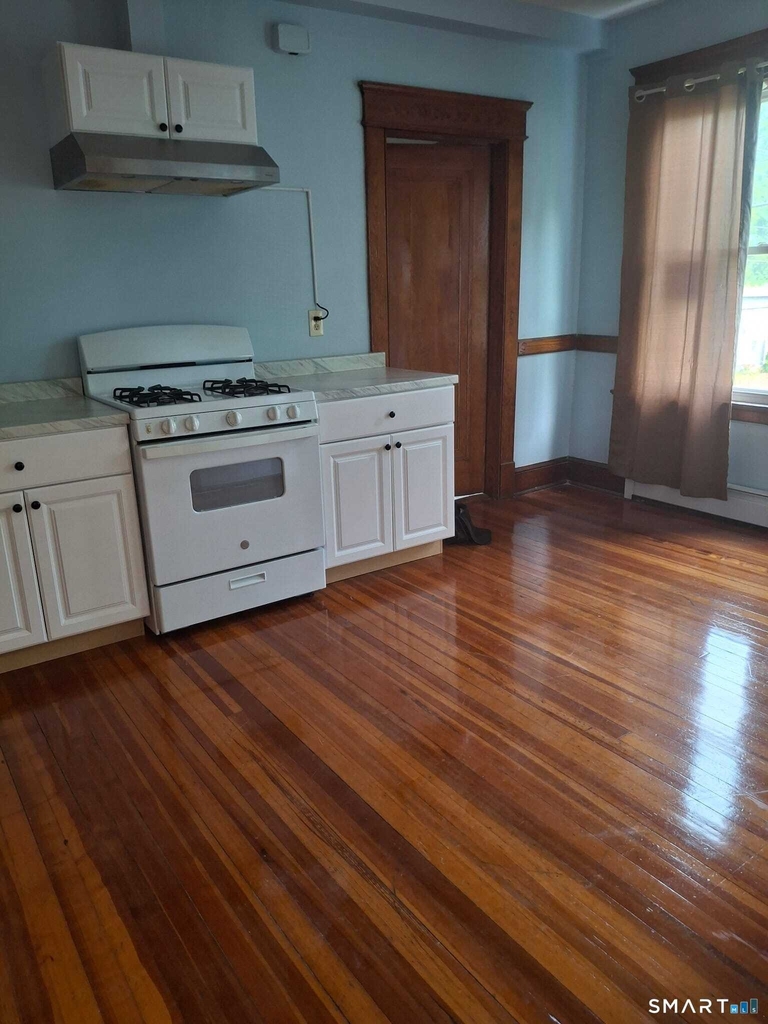 486 Wilson Street - Photo 2
