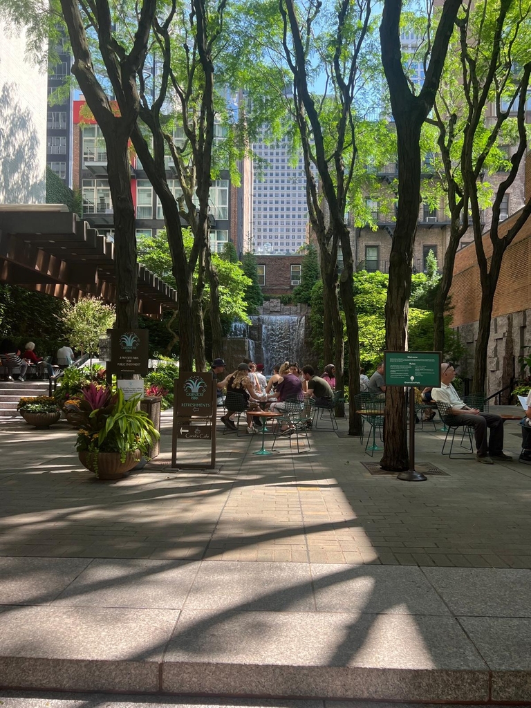 East 51st Street - Photo 9