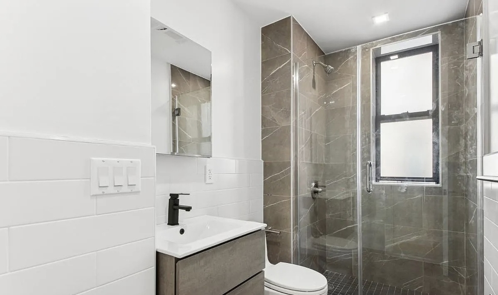 184 Claremont Avenue - Photo 7