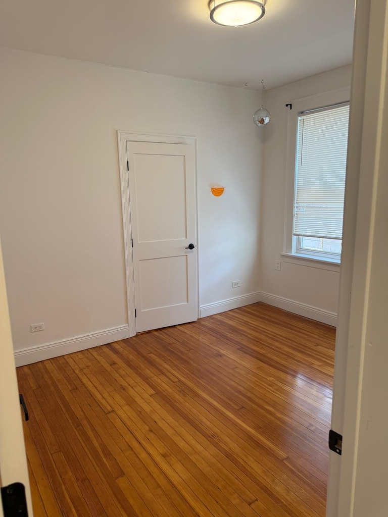 Courter Avenue - Photo 11