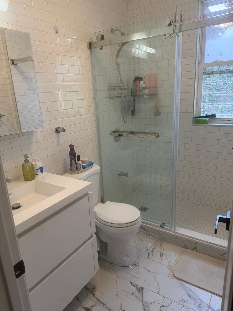 Courter Avenue - Photo 3
