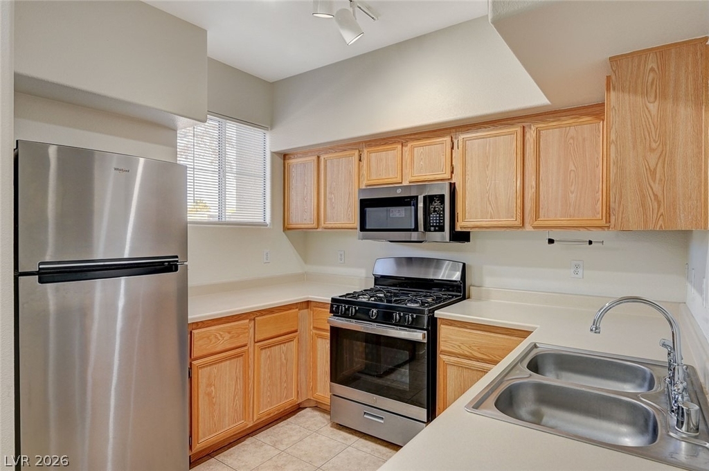 9050 W Warm Springs Road - Photo 13