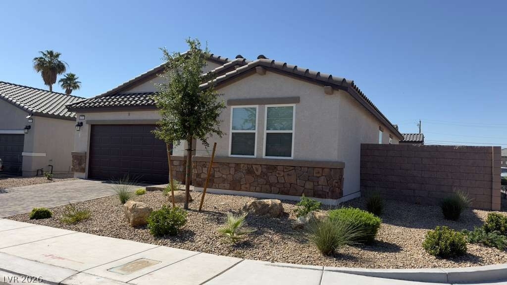 4717 Woodland Avenue - Photo 0
