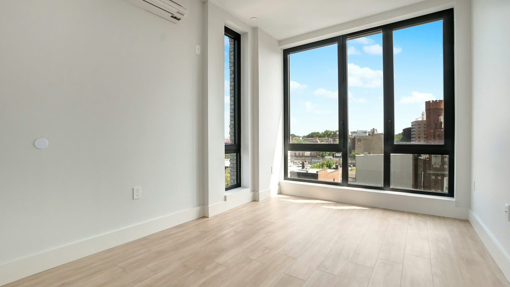 11 Herkimer Street - Photo 2