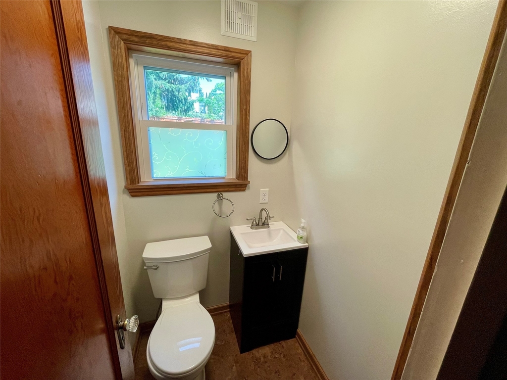 2727 Hall Street - Photo 11