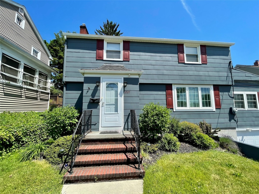 2727 Hall Street - Photo 0