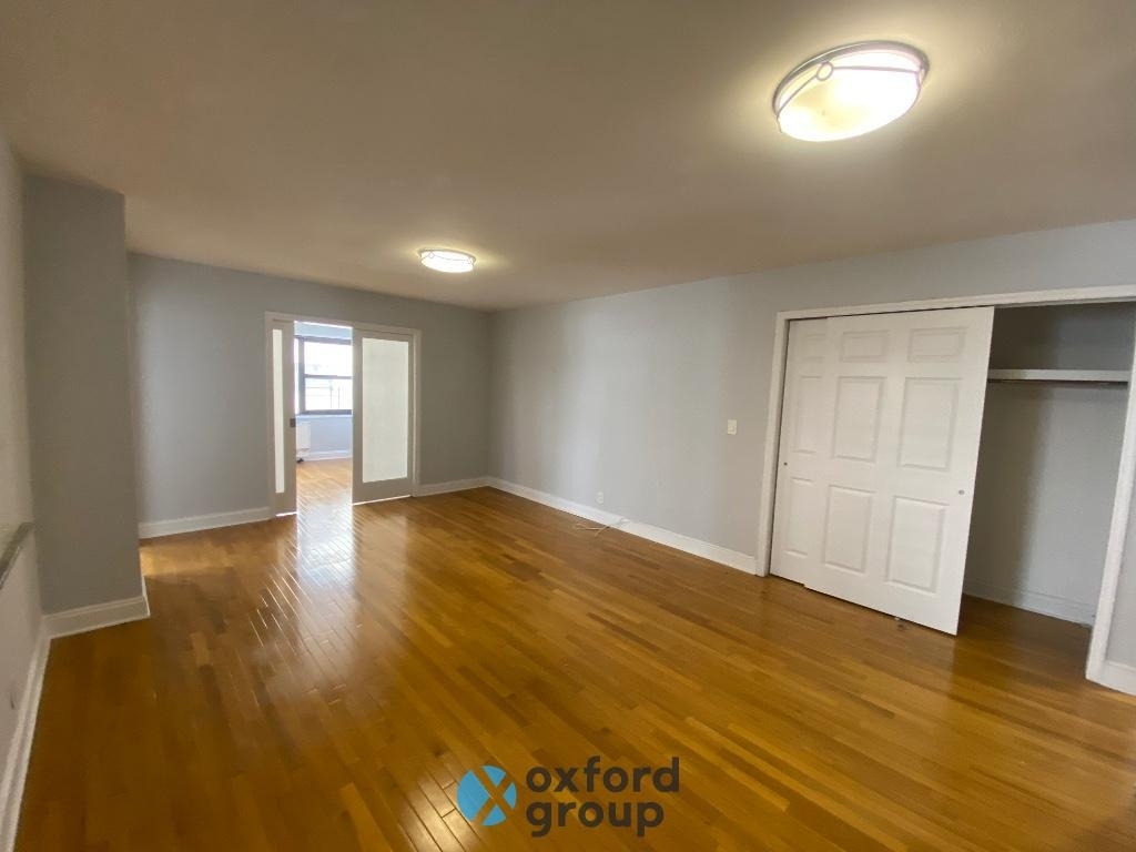 East 47th Street - Photo 2