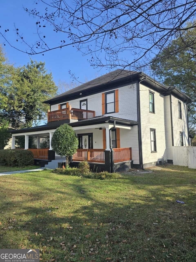 402 Meriwether Street - Photo 2