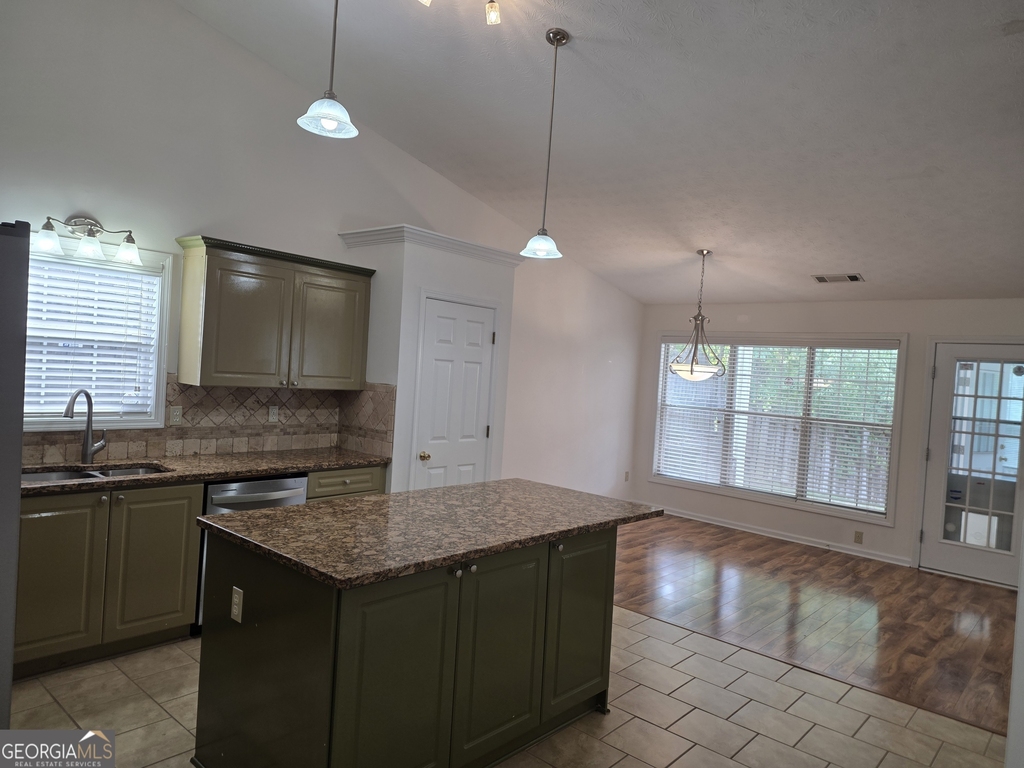 4585 Brook Farms Court - Photo 6