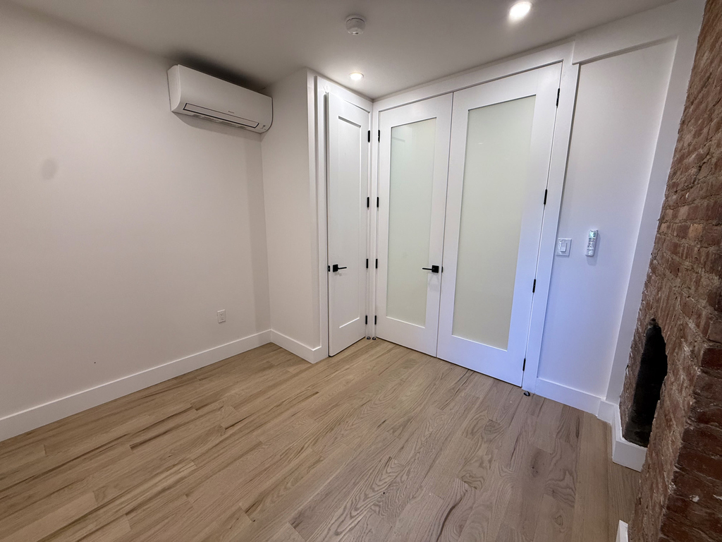 2320 Bedford Ave - Photo 9