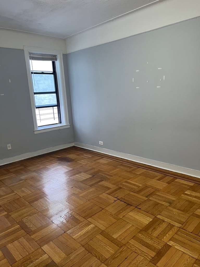 7022 Ridge Boulevard - Photo 2