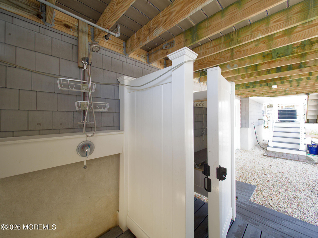 231 Bryn Mawr Avenue - Photo 48