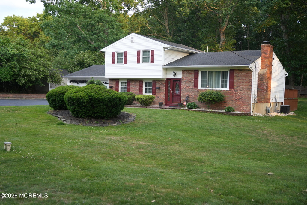 221 New Central Avenue - Photo 1