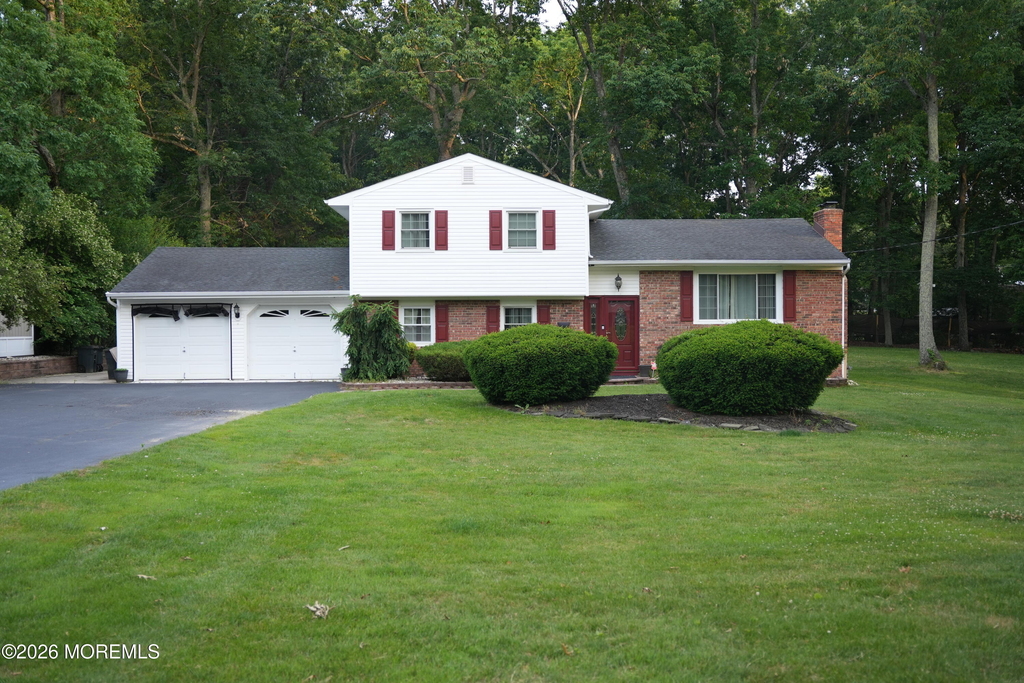 221 New Central Avenue - Photo 0