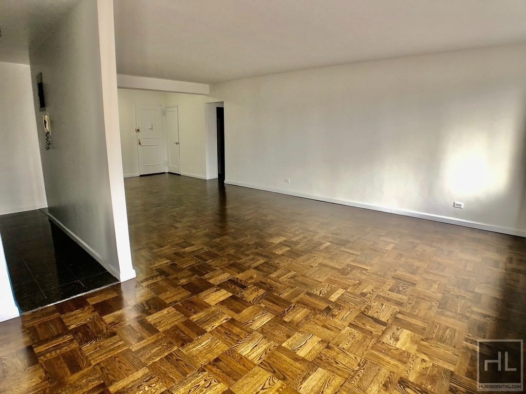 Beekman Place - Photo 2