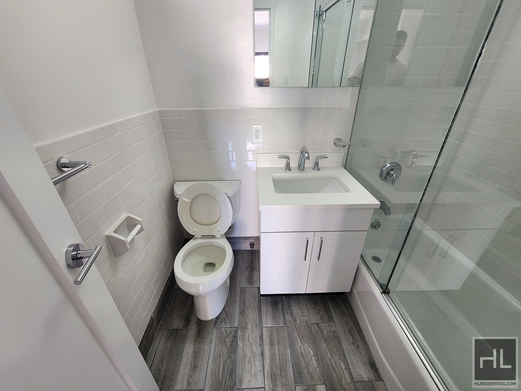 East 57 Street - Photo 9