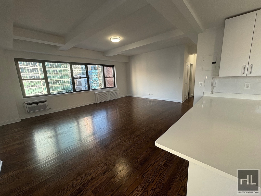 East 57 Street - Photo 0