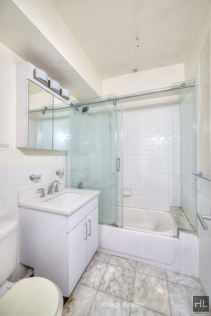 East 57 Street - Photo 7
