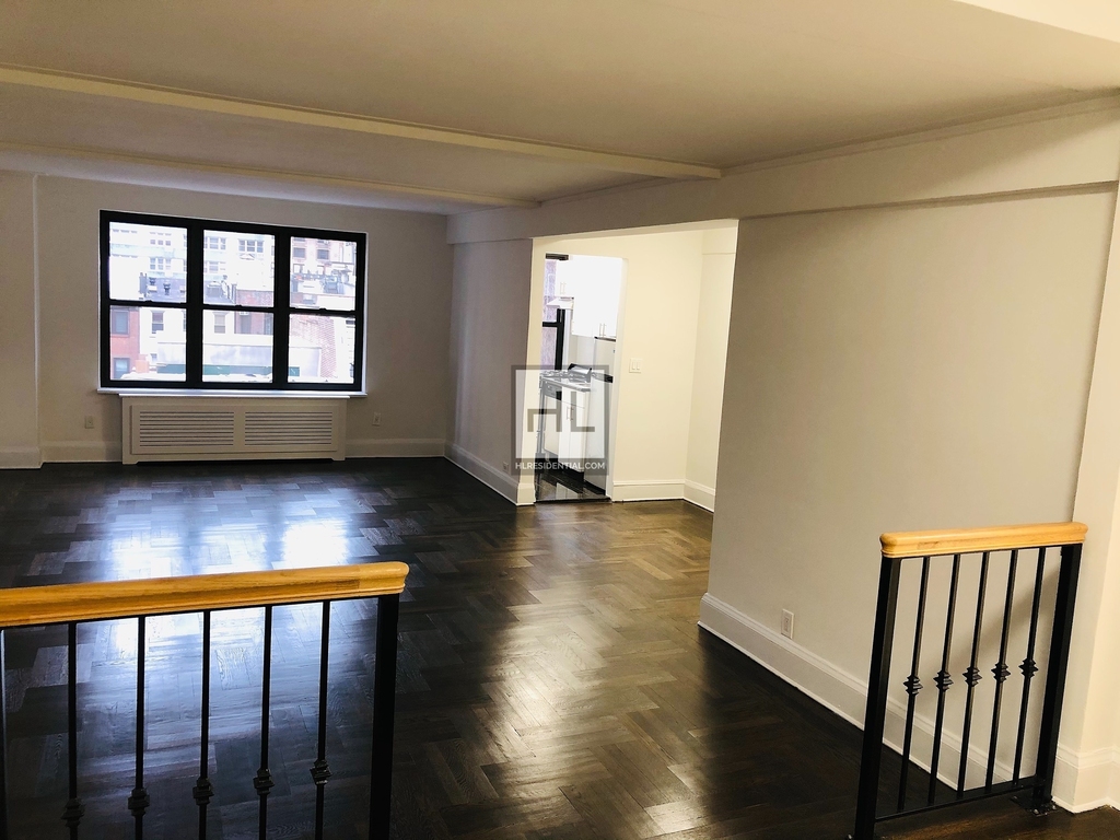 East 38 Street - Photo 0