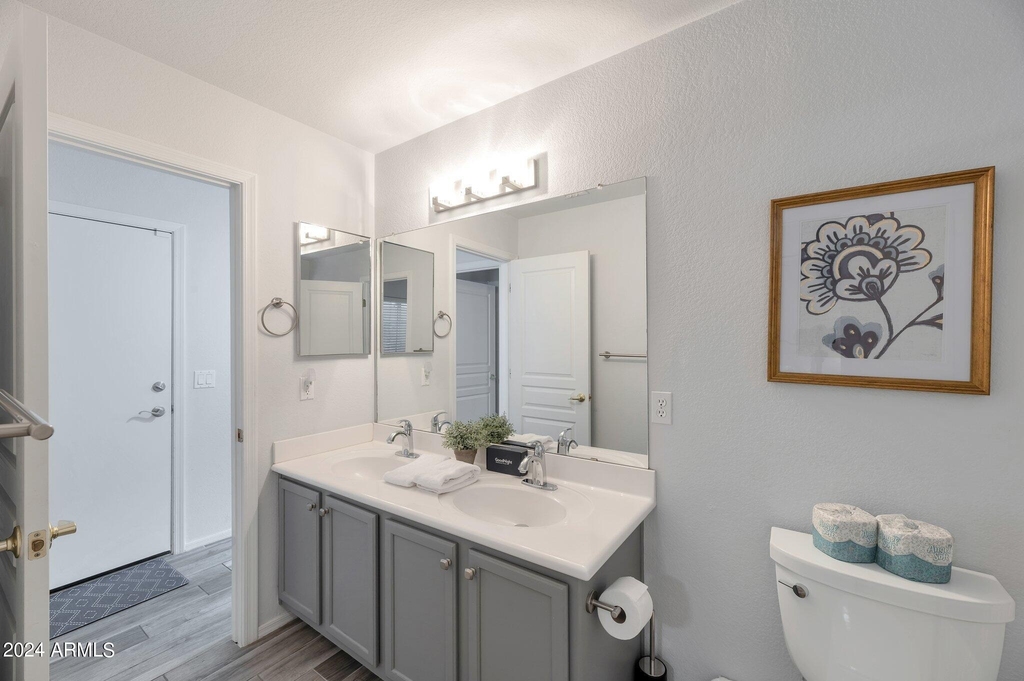 15550 N Frank Lloyd Wright Boulevard - Photo 20