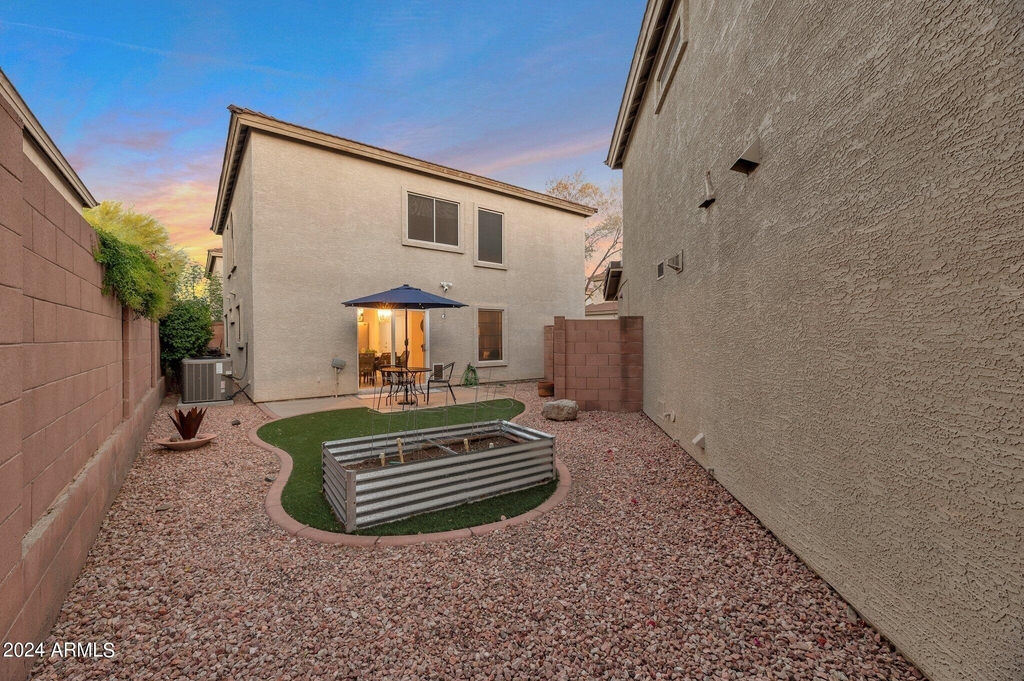 15550 N Frank Lloyd Wright Boulevard - Photo 28