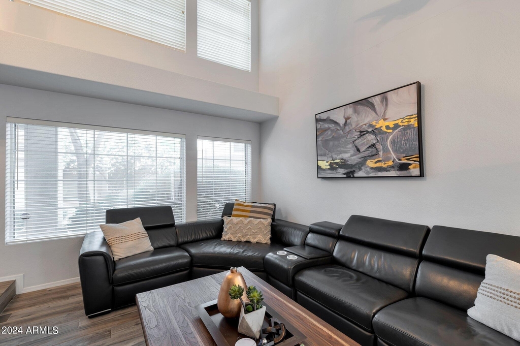 15550 N Frank Lloyd Wright Boulevard - Photo 2