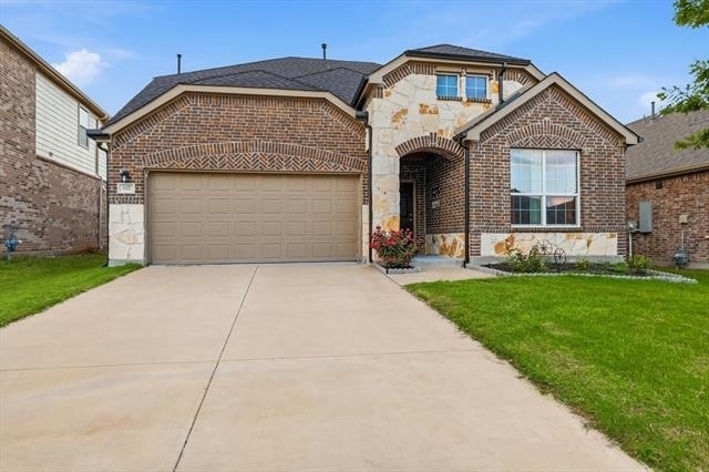 817 Adelyn Street - Photo 2
