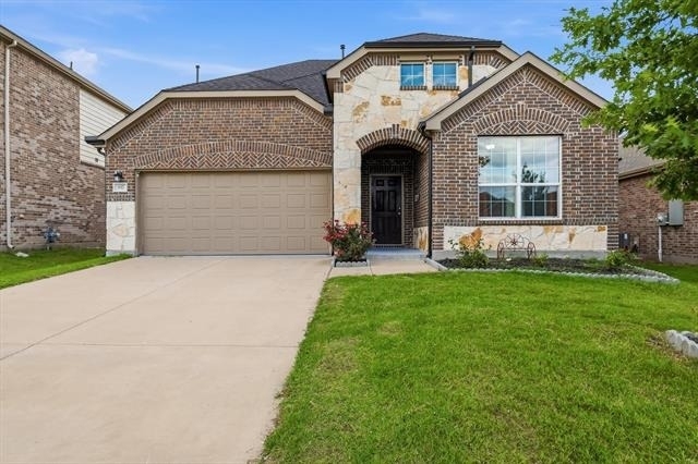 817 Adelyn Street - Photo 0