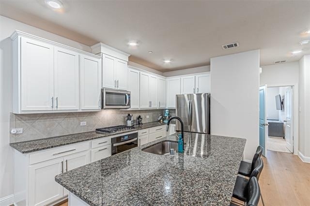 3521 Treasure Drive - Photo 4