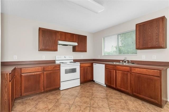 2152 Laughlin Road - Photo 6