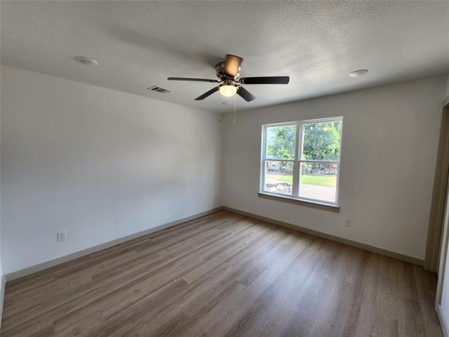 211 Trinity Street - Photo 13