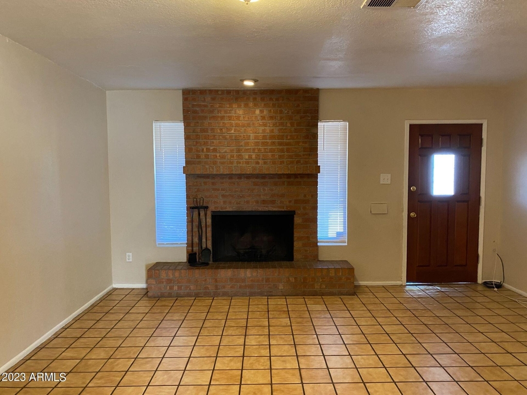 4251 W Keim Drive - Photo 5