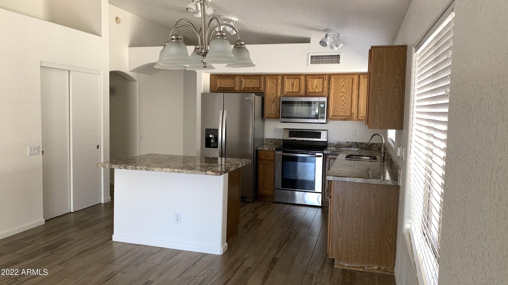 18207 N 5th Avenue - Photo 9