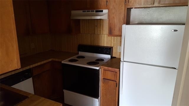 1037 Southmoor Drive - Photo 1