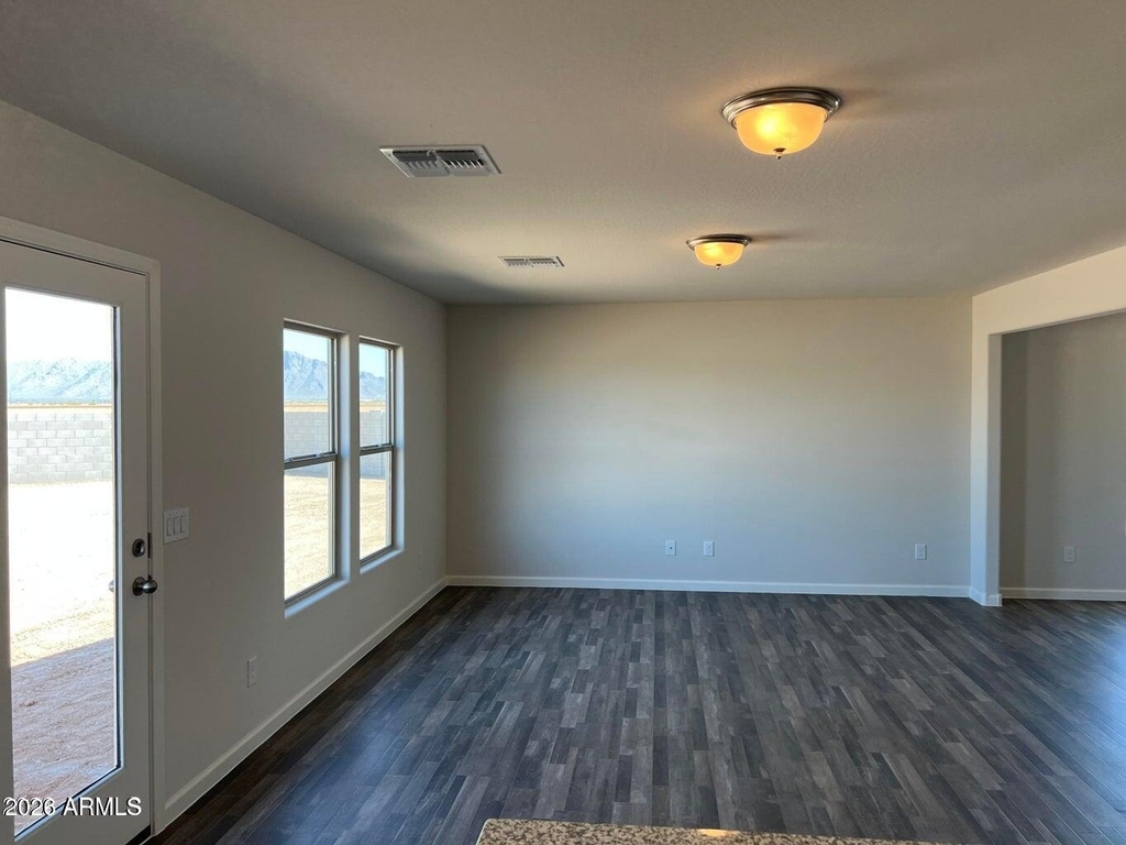 241 S Apache Avenue - Photo 4