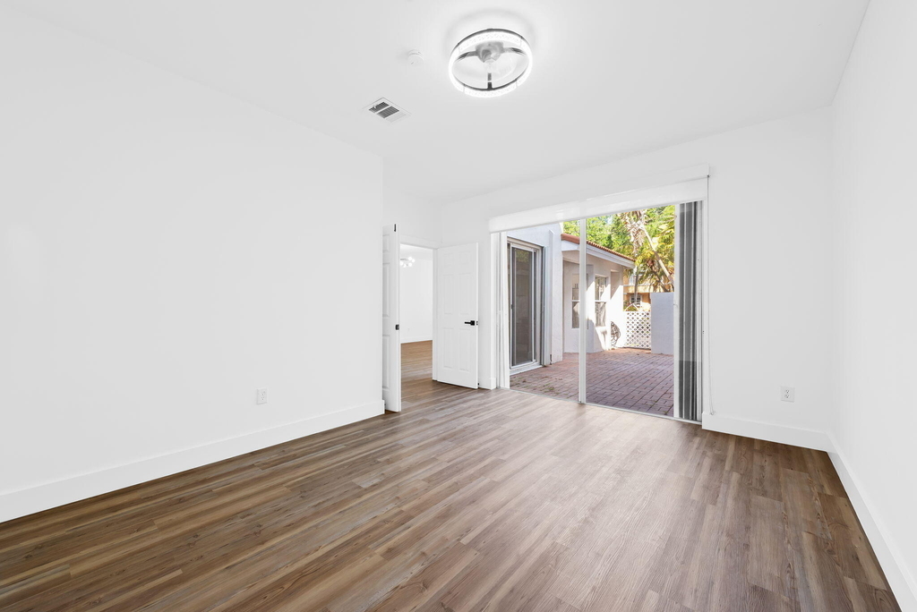 1551 Seagrape Way - Photo 28