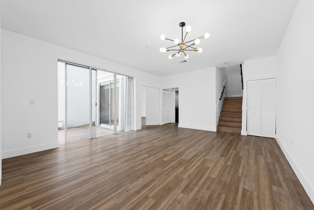 1551 Seagrape Way - Photo 8
