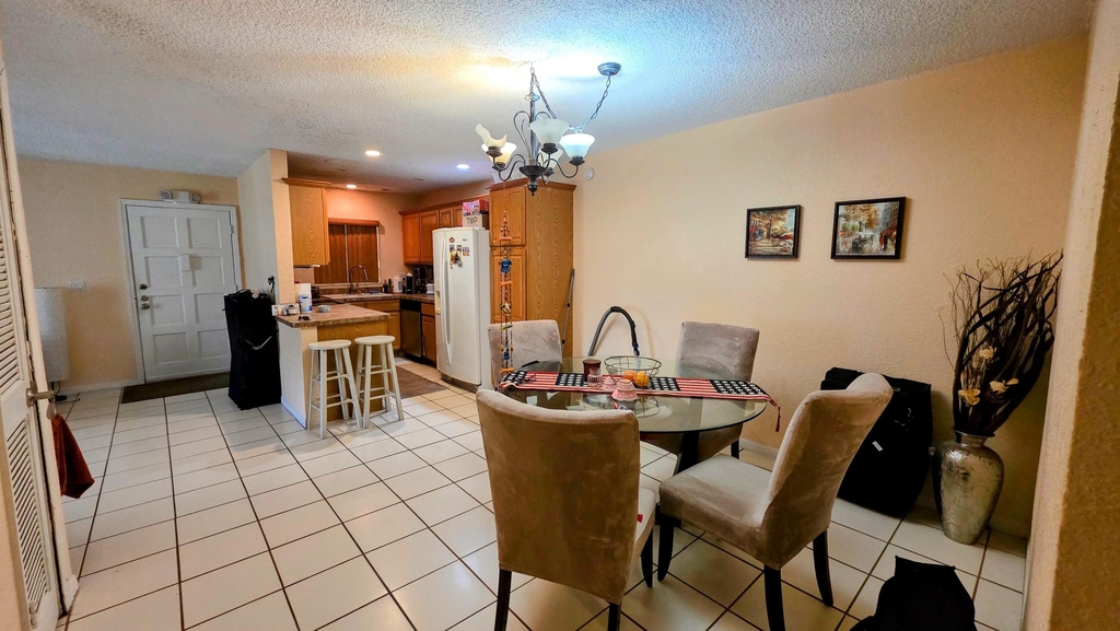1301 Nw 12th Avenue - Photo 3