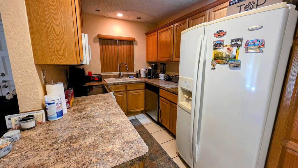 1301 Nw 12th Avenue - Photo 4