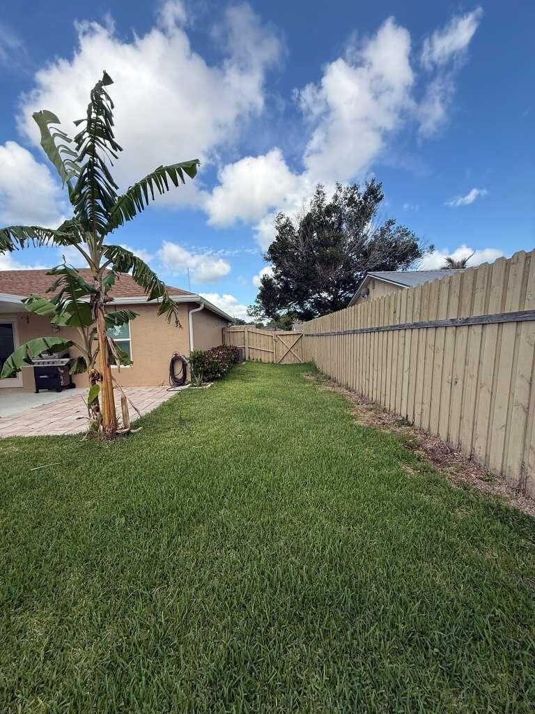 349 Nw Hibiscus Street - Photo 19