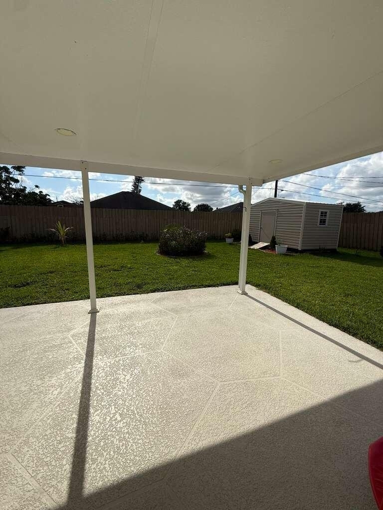 349 Nw Hibiscus Street - Photo 17